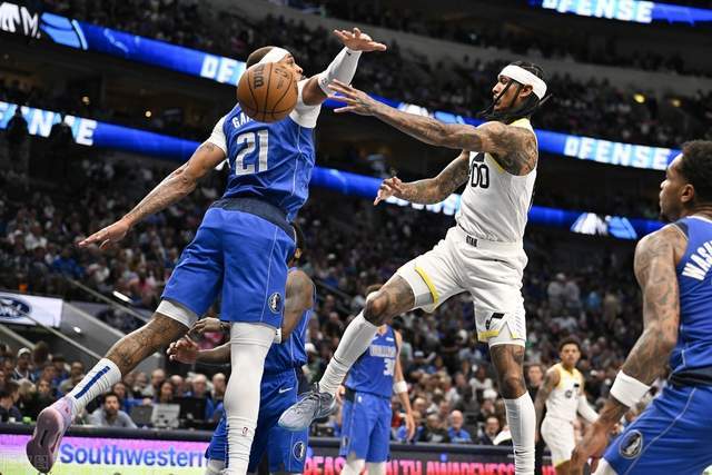 克拉滕伯格：佩德罗肘击动作没击中对手不会染红